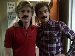 Quien sera esa persona misteriosa que le hablo a Niall?